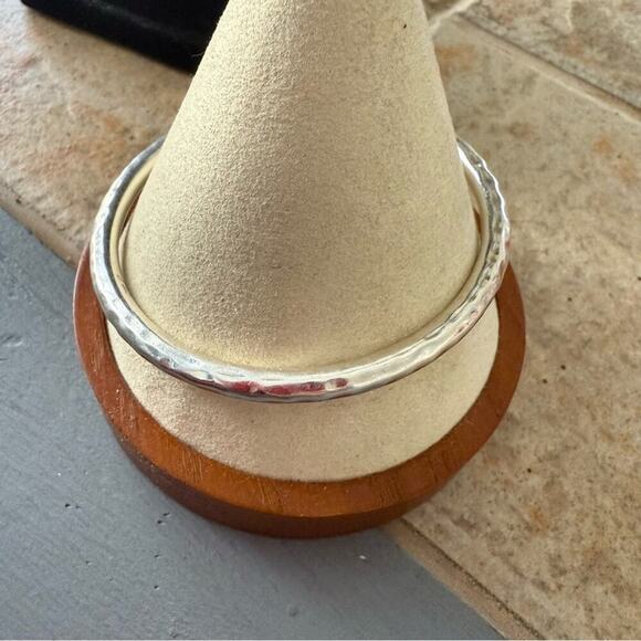 Silpada Hammered 5mm Silver Bangle Bracelet - Picture 5 of 11